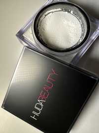 Puder Huda Beauty