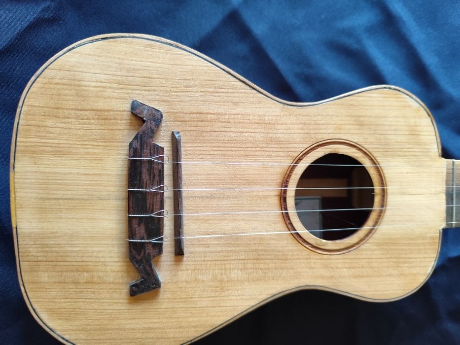 Cavaquinho Novo , construído em madeira ROXINHO!