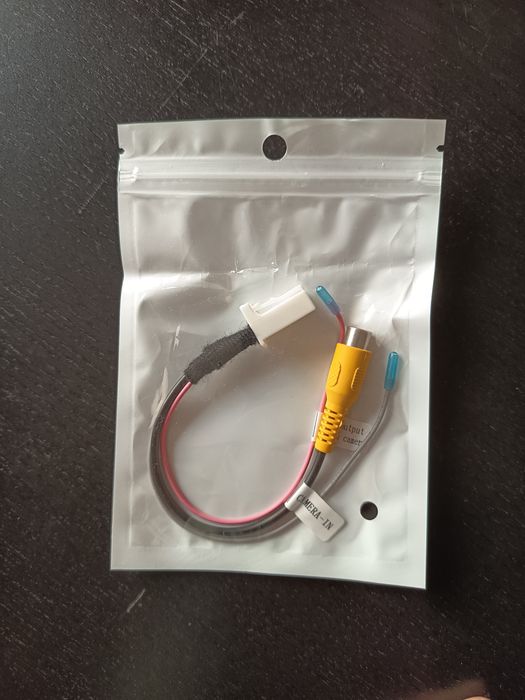 Cabo 8 pinos câmara traseira - Toyota Aygo, Citroen C1, Peugeot 108