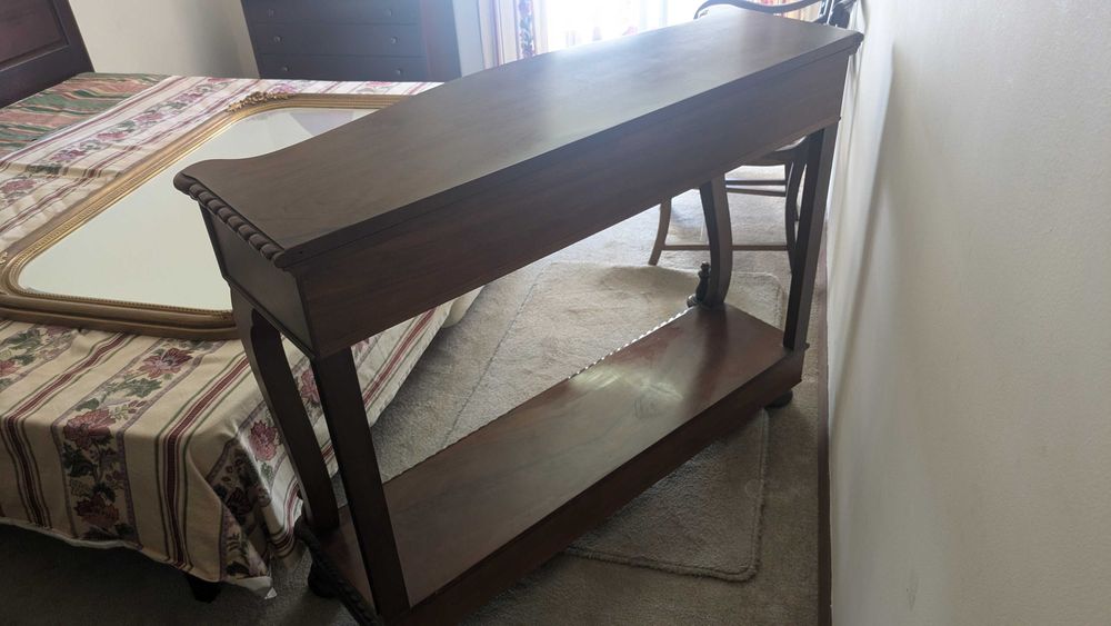 Aparador para hall de entrada ou sala de jantar