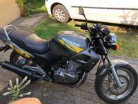 Motocykl szosowo-turystyczny marki HONDA CB 500