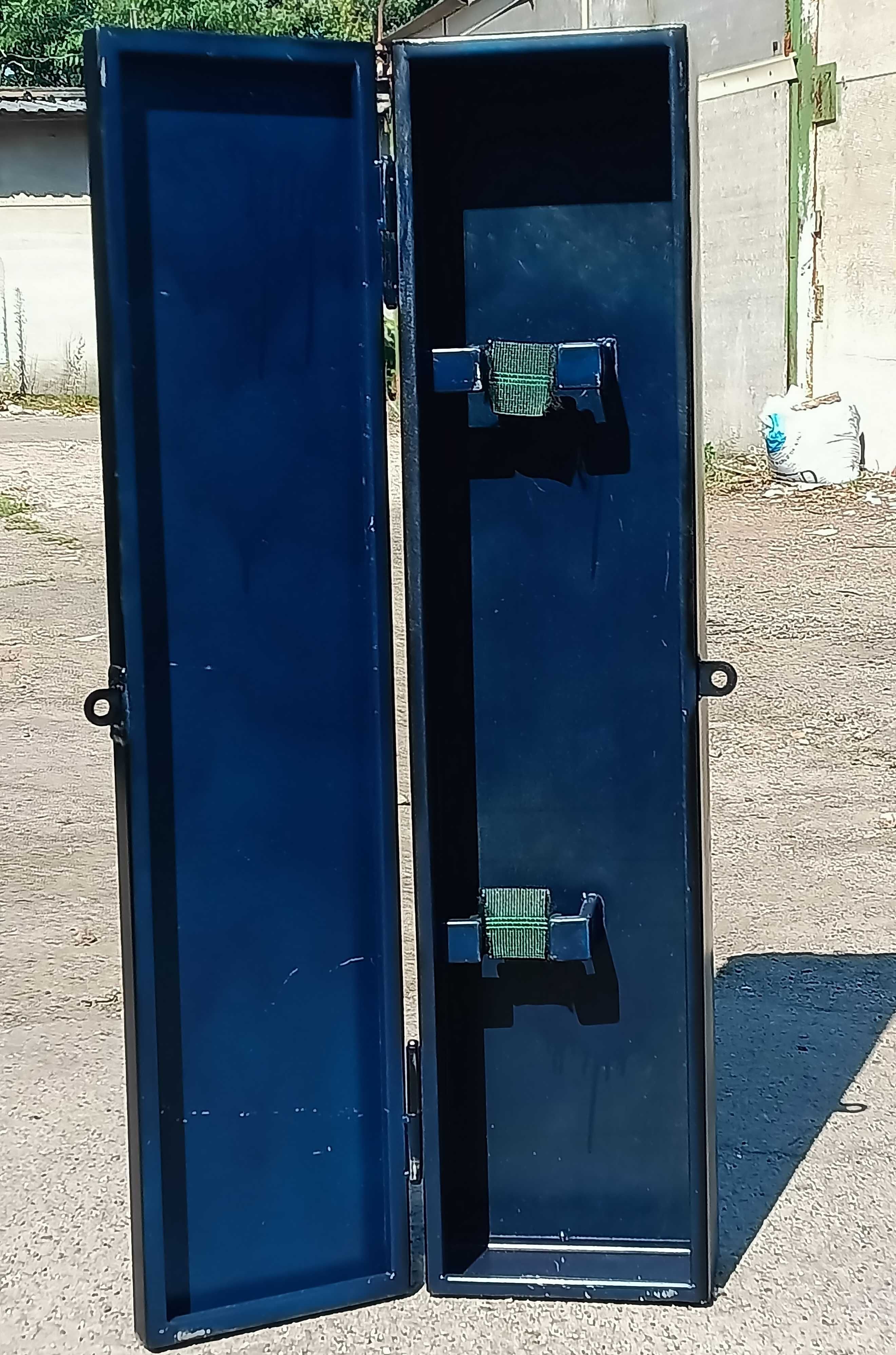 Металлический оружейный сейф.  4 ключа.