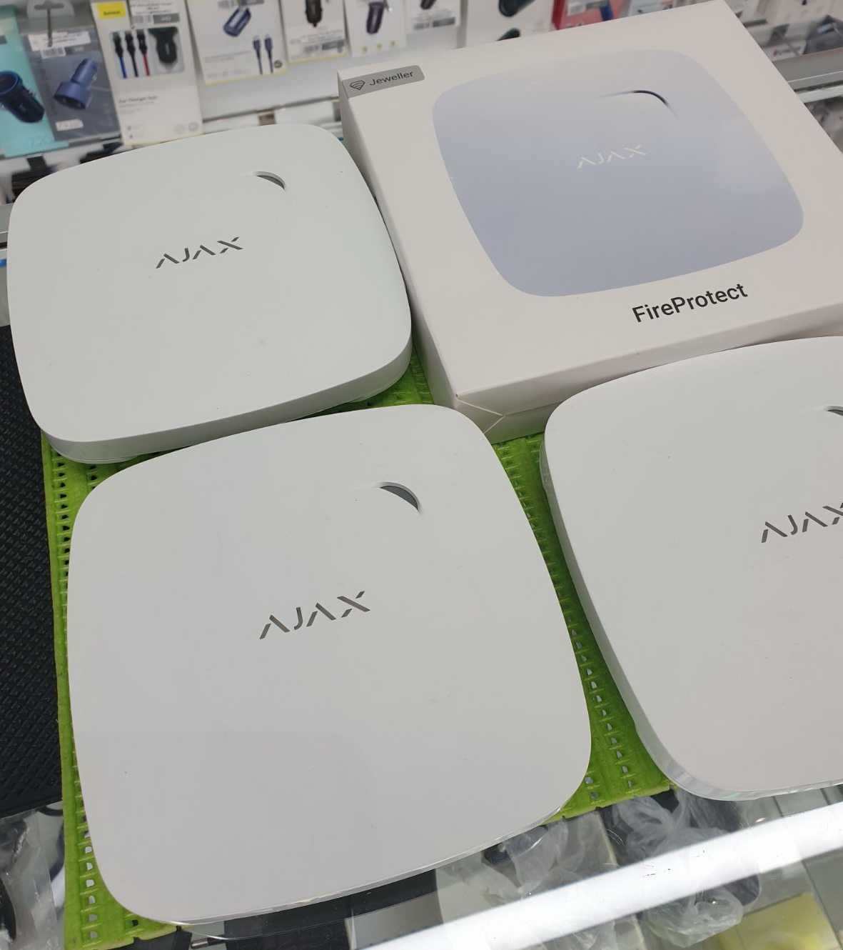 Бездротовий датчик диму Ajax FireProtect white