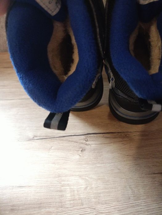 Продам зимове взуття