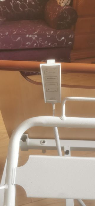 Cama hospitalar articulada eléctrica