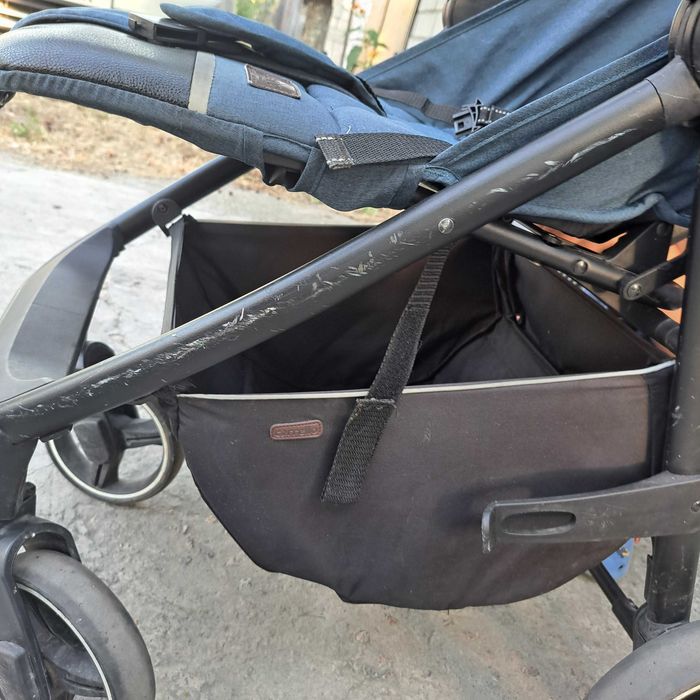 Прогулянкова коляска CARRELLO Bravo