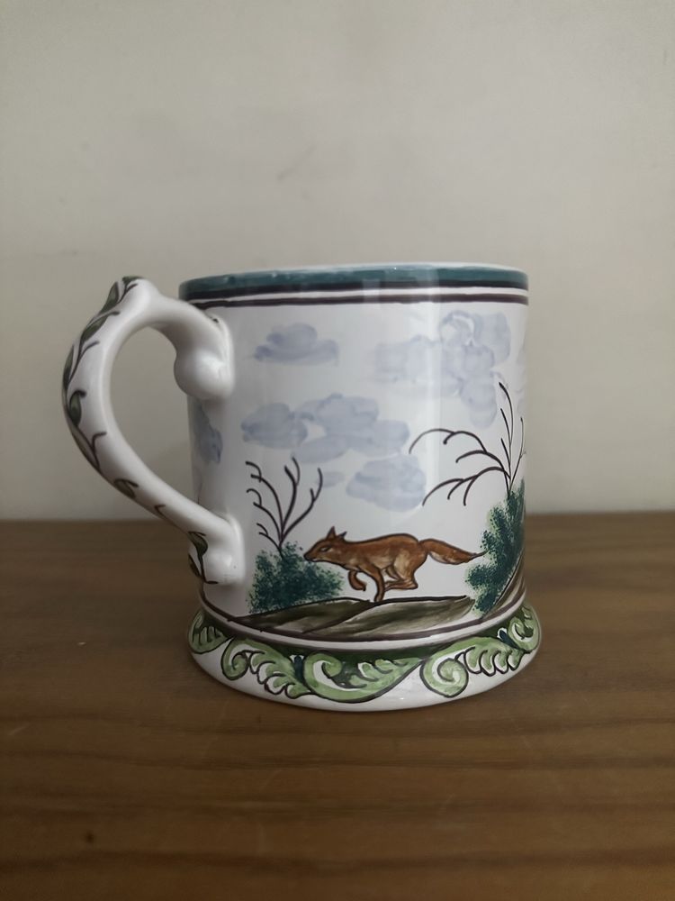Caneca antiga pintada à mão