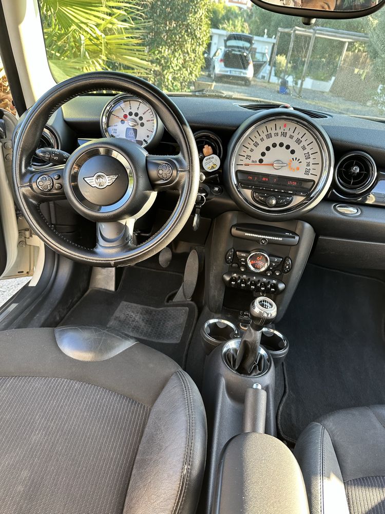 Mini Cooper D    1.6 motor BMW