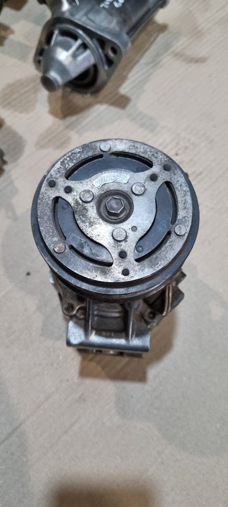 Компрессор кондиционера Toyota Corolla Verso 2002- 447260-7110