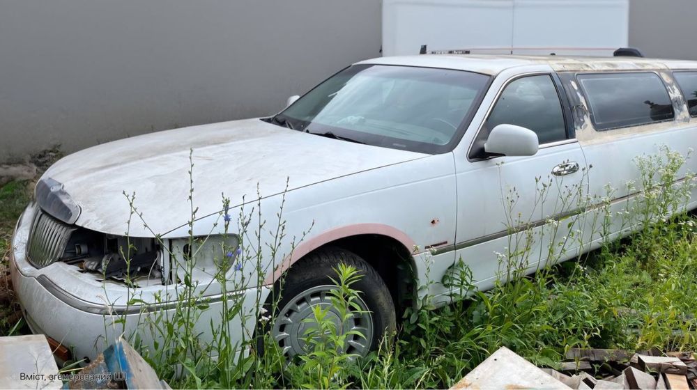 Lincoln town car