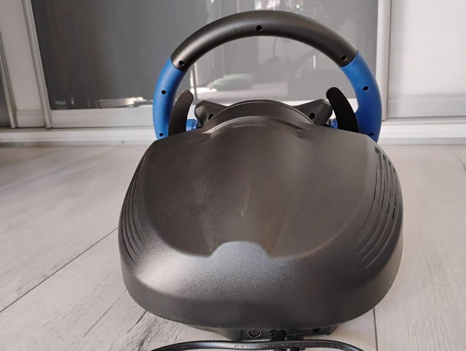 Sprzedam kierownicę Thrustmaster T150 kompatybilną z PlayStation 4.
