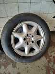 4 jantes "15 originais Mercedes com pneus.