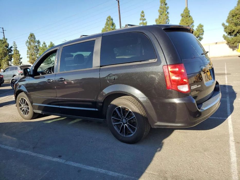 Dodge Grand Caravan idealny dla rodziny lub biznesu