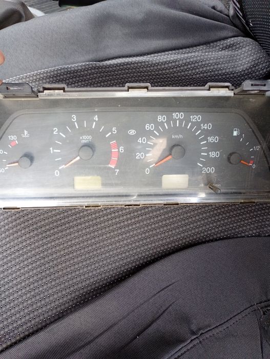 Панель приладів приборка ВАЗ 2110-2115