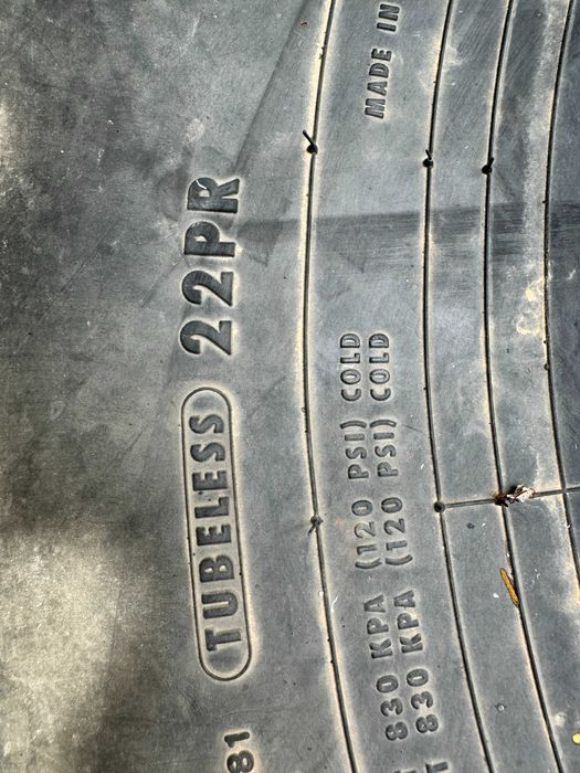 Вантажні шини CONTINENTAL 14.00 R20 HCS, 19-20мм, грузова резина