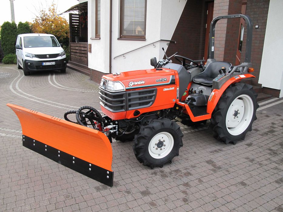 Mini Traktorek Kubota GB20 4X4 20KM Wspomaganie Mały Ogrodniczy