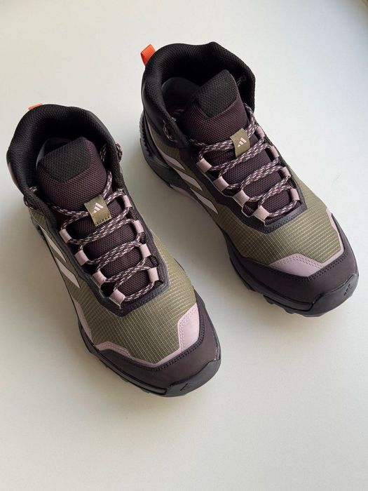 Черевики жіночі Adidas Eastrail 2.0 Mid Rain.Rdy Hiking 38 2/3