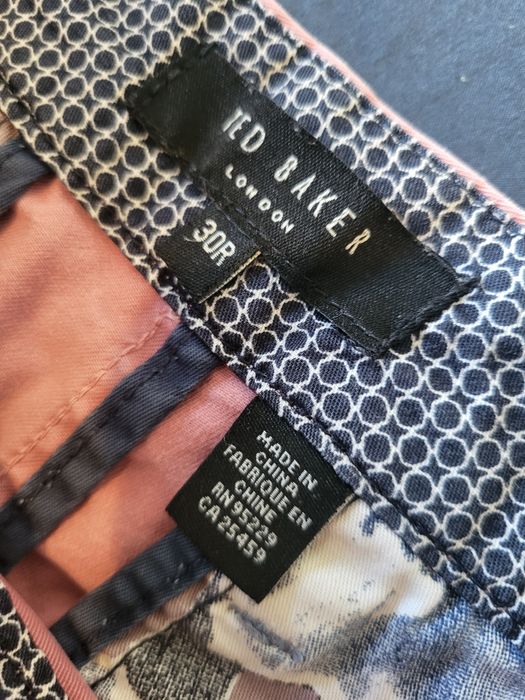 Spodenki męskie chinosy Tad Baker. Rozmiar M