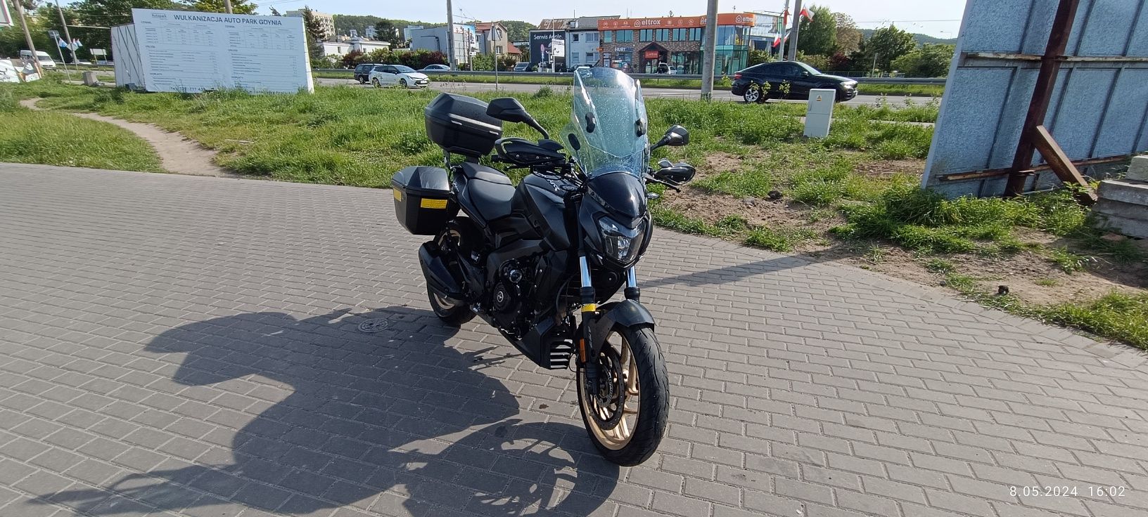 Bajaj Domina 400 D