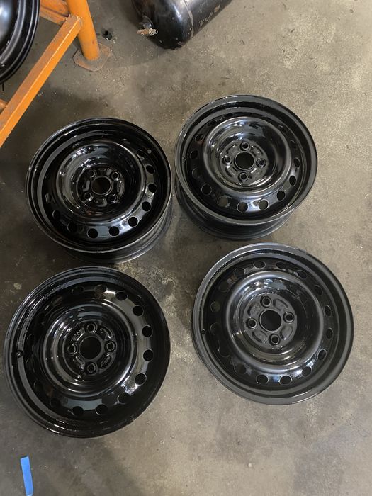 Felgi stalowe Toyota 15” ORYGINALNE – komplet 4 sztuki