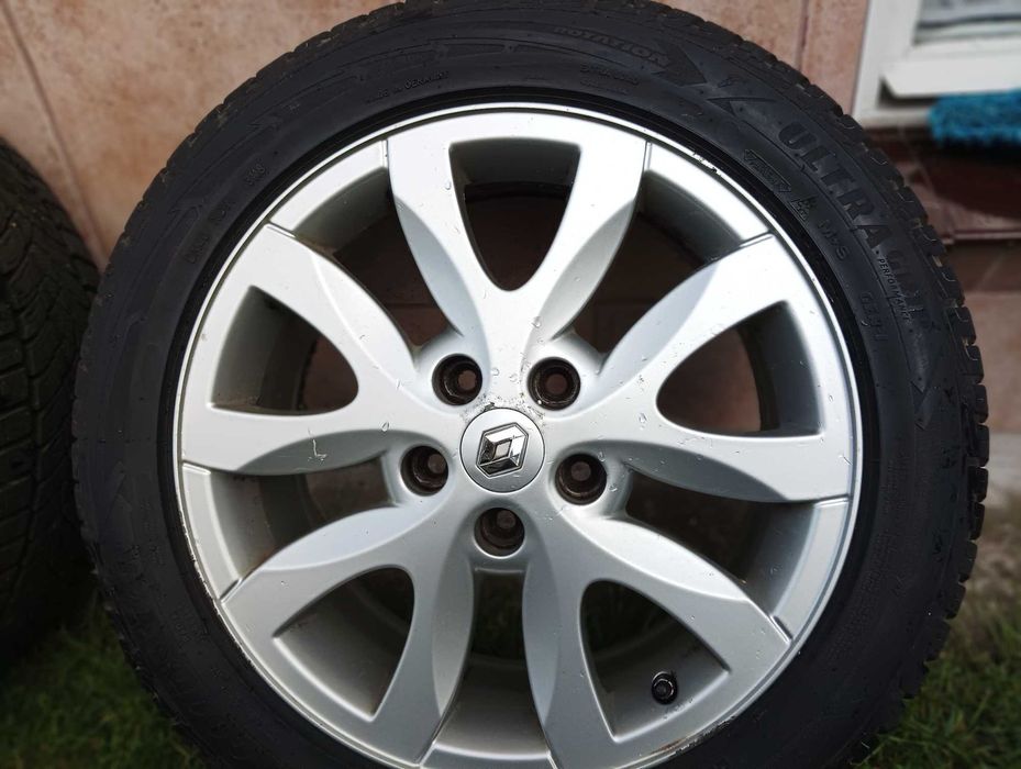 Renault 17 5x114,3 Koła zimowe z oponami i czujnikami.