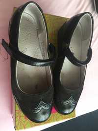 Детские туфли для девочки(черные) Arial