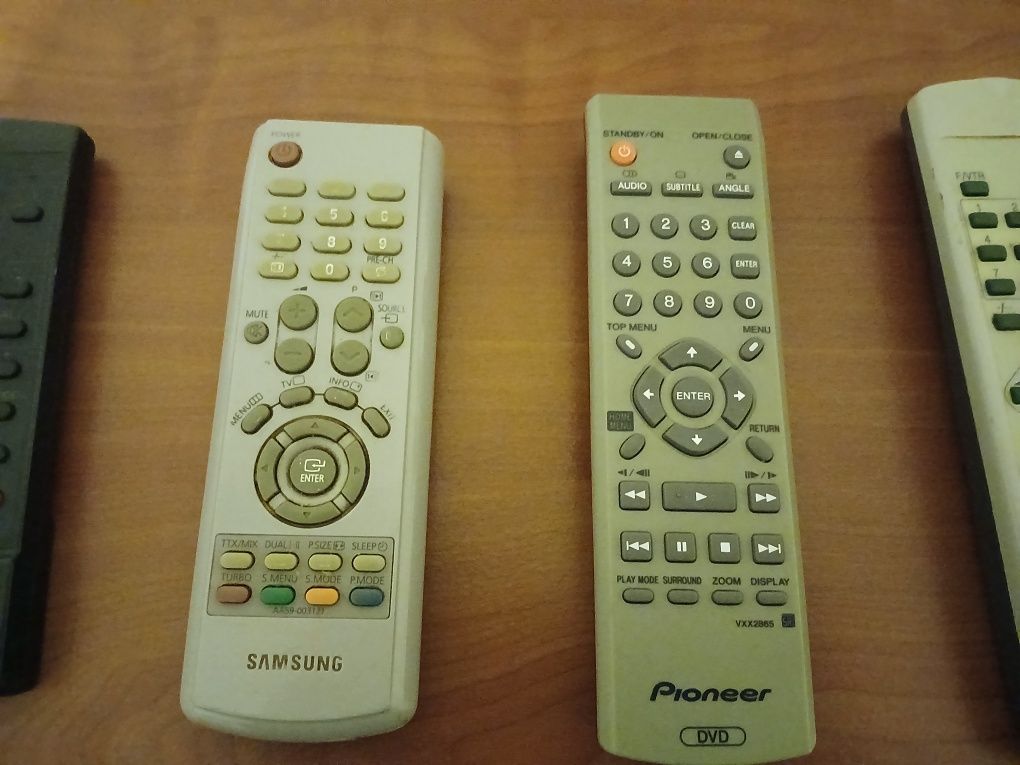 Comandos televisões antigas/dvd/box