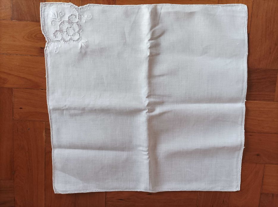 Toalha bordada em linho 2,50m x 1,65m