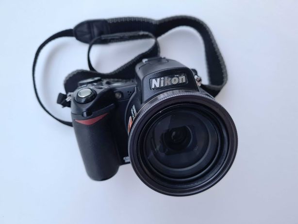 Nikon Coolpix 8800 VR z obiektywem Nikkor 8.9-89 - sprawny ideał!