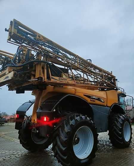 Opryskiwacz samojezdny CAT Challenger RoGator RG 655 C . PLUS GPS