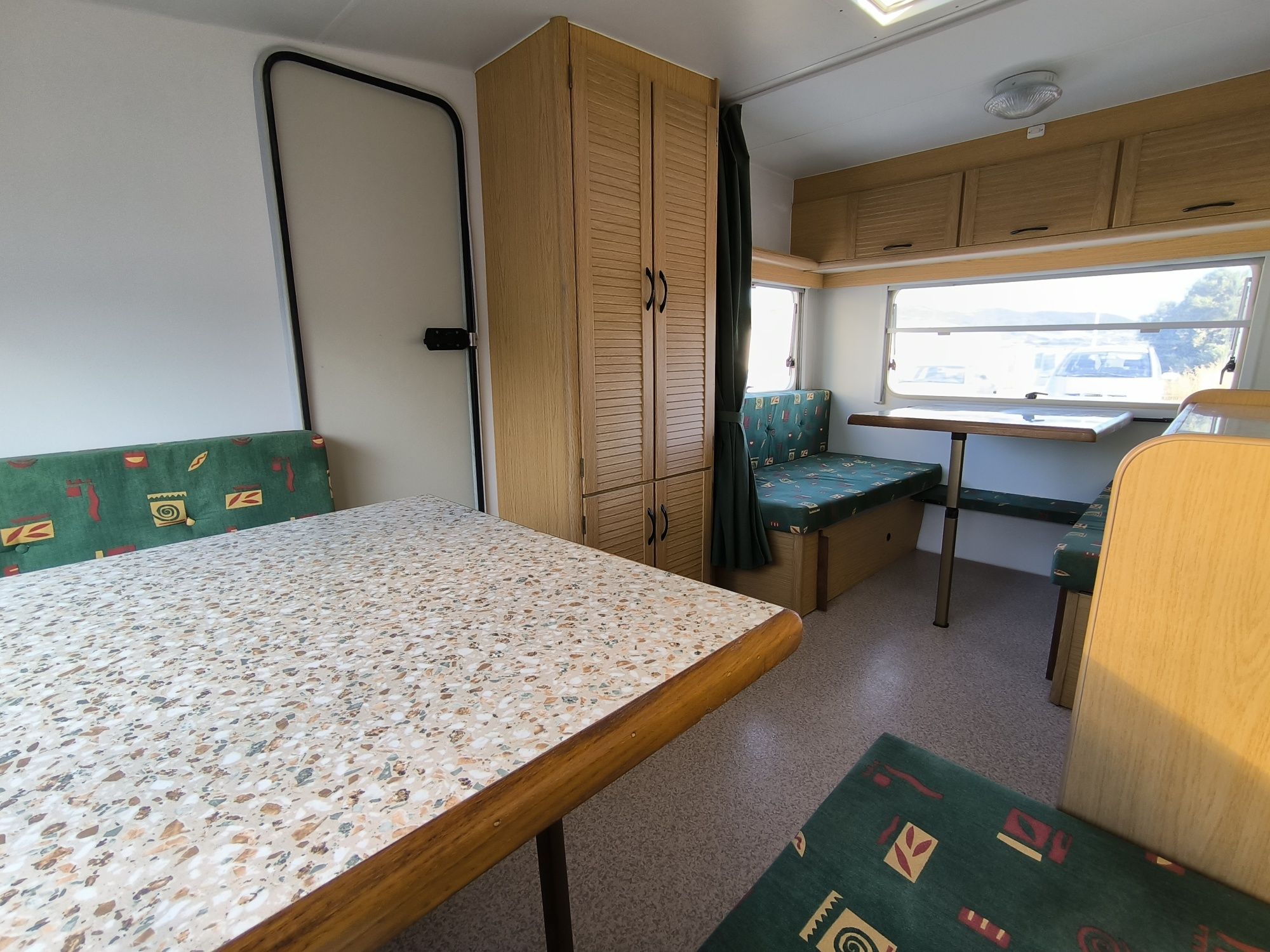 Caravana Pluma 350