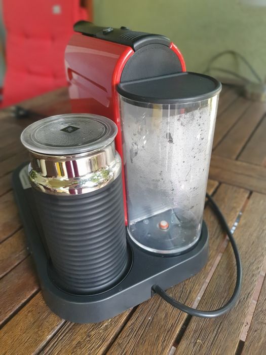 Ekspres Krups na kapsułki Nespresso ze spieniaczem