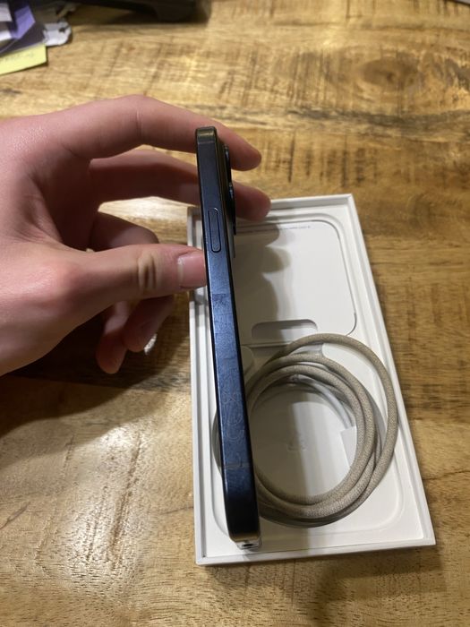 Iphone 15 pro 128gb 88% baterii blue titanium