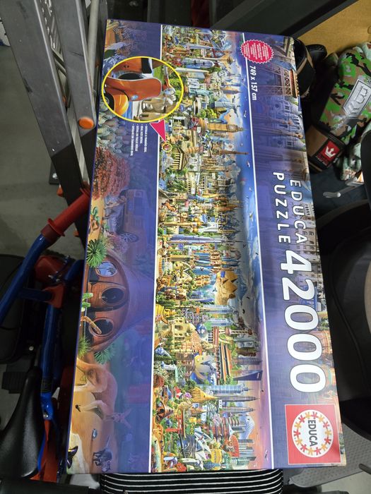 Vendo puzzle novo 42000 peças