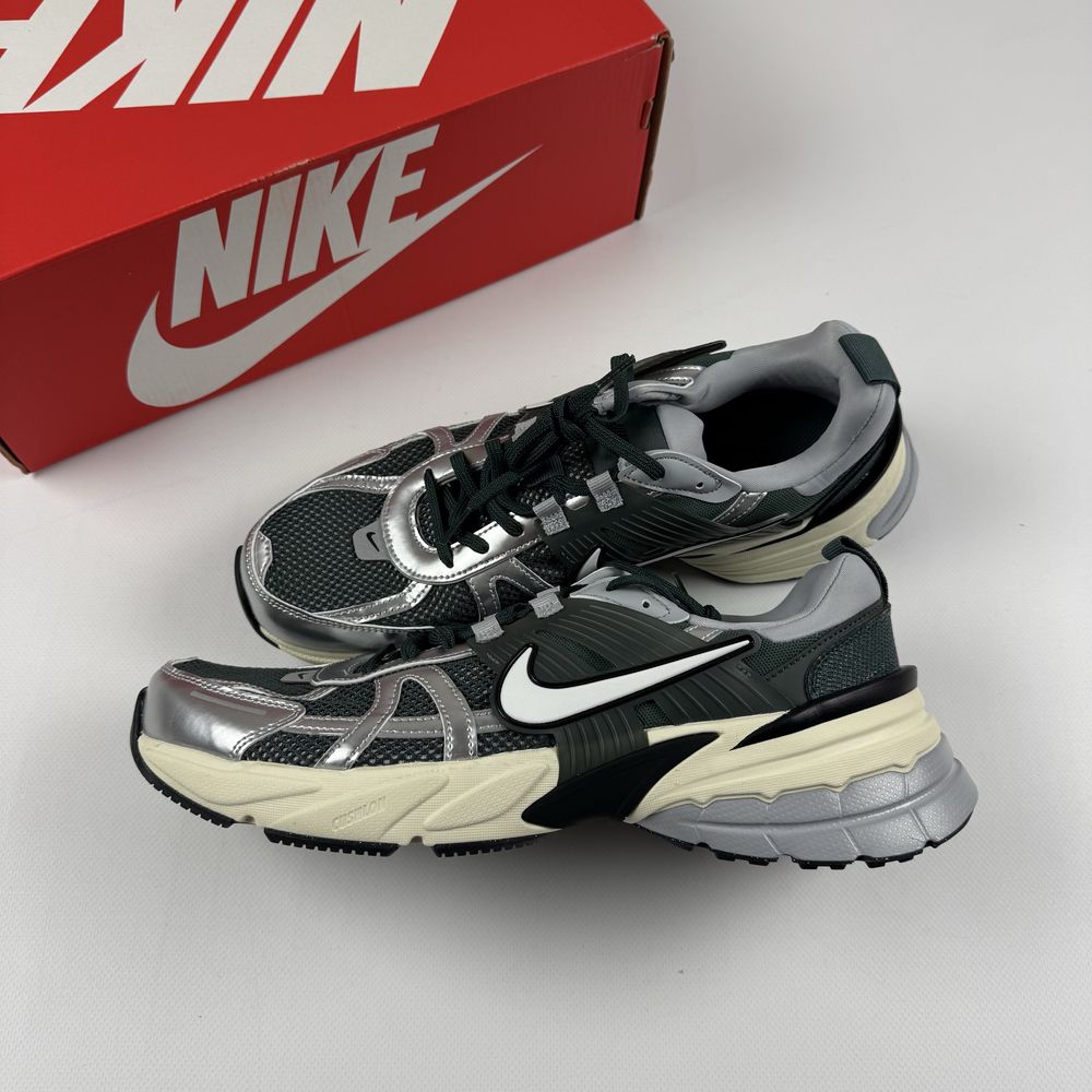 Нові кросівки Nike V2k Run оригінал