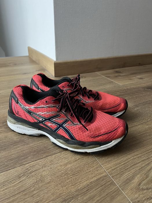 Кросівки asics оригінал( устілка 26,5)