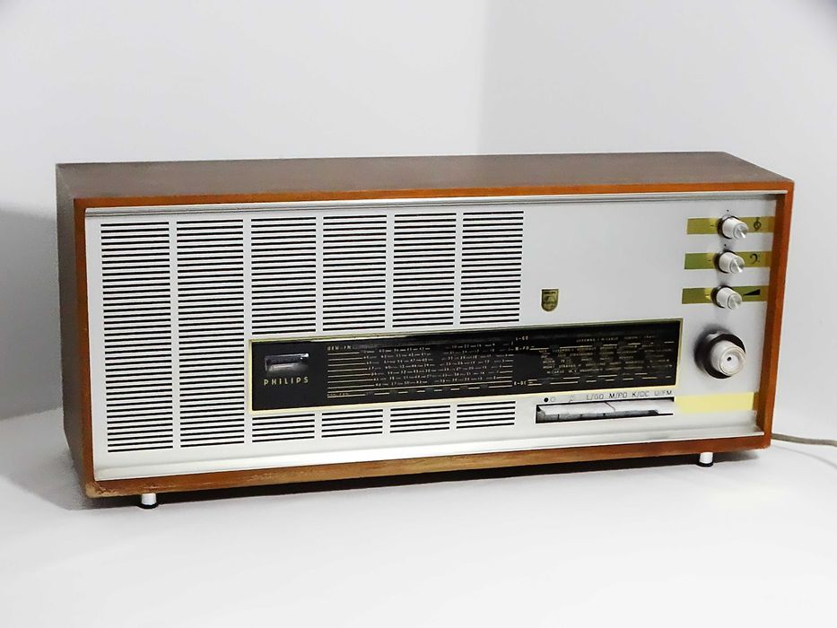Philips Sagitta B4X52AT/05 klasyczny odbiornik radiowy lata 60.