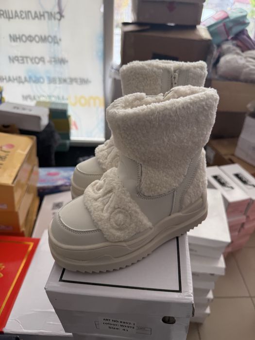 Взуття підліток розпродаж