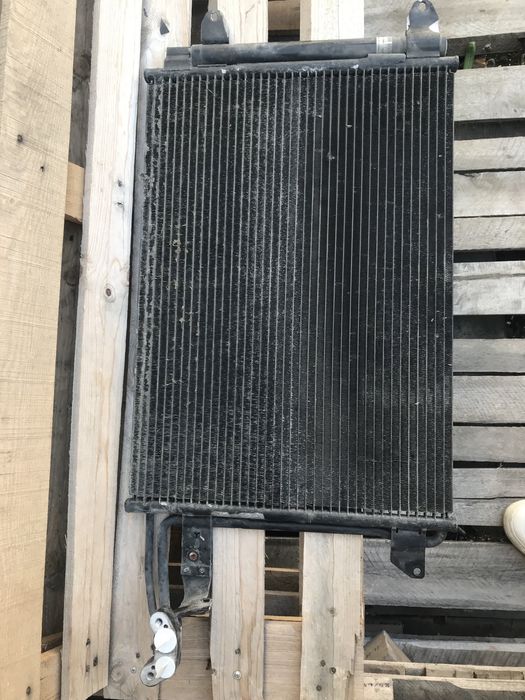 Радіатор кондиціонера VW Golf 6