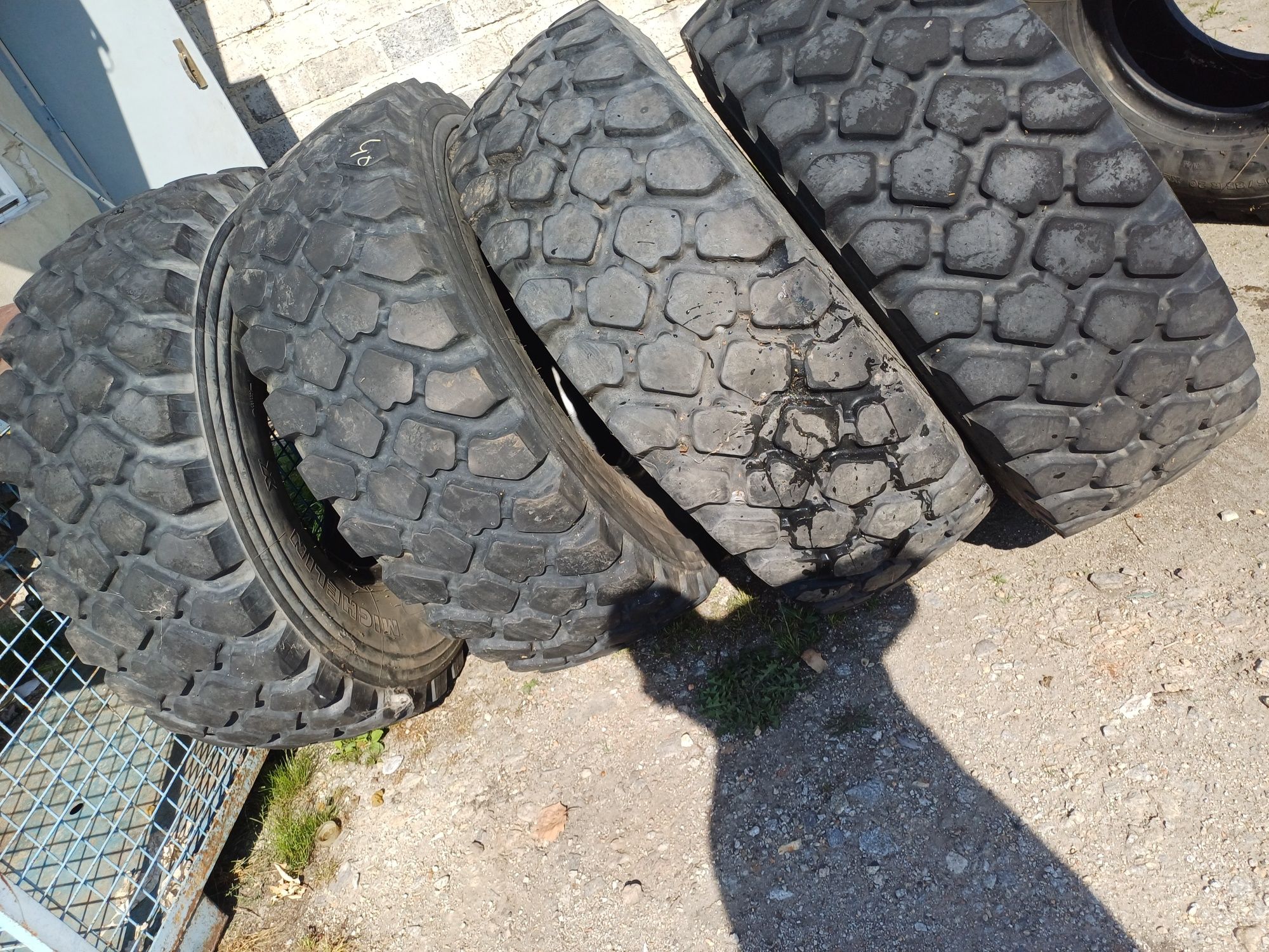 Opony Michelin 395 85 R20