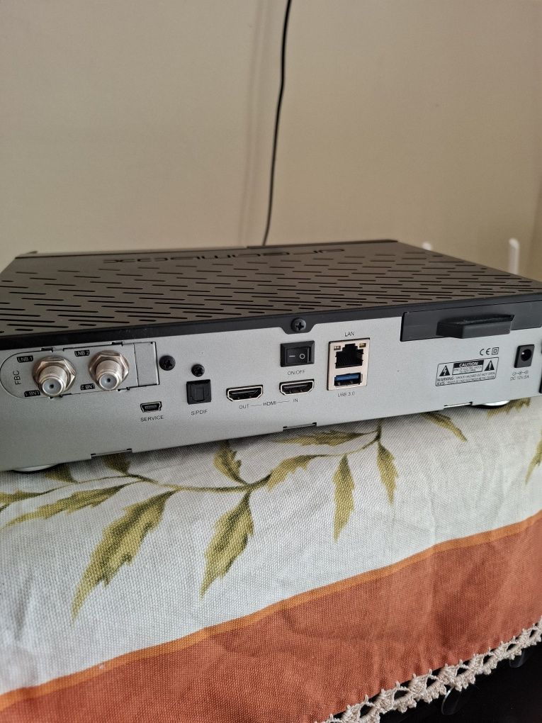 Dreambox 900HD tuner fbc satelite