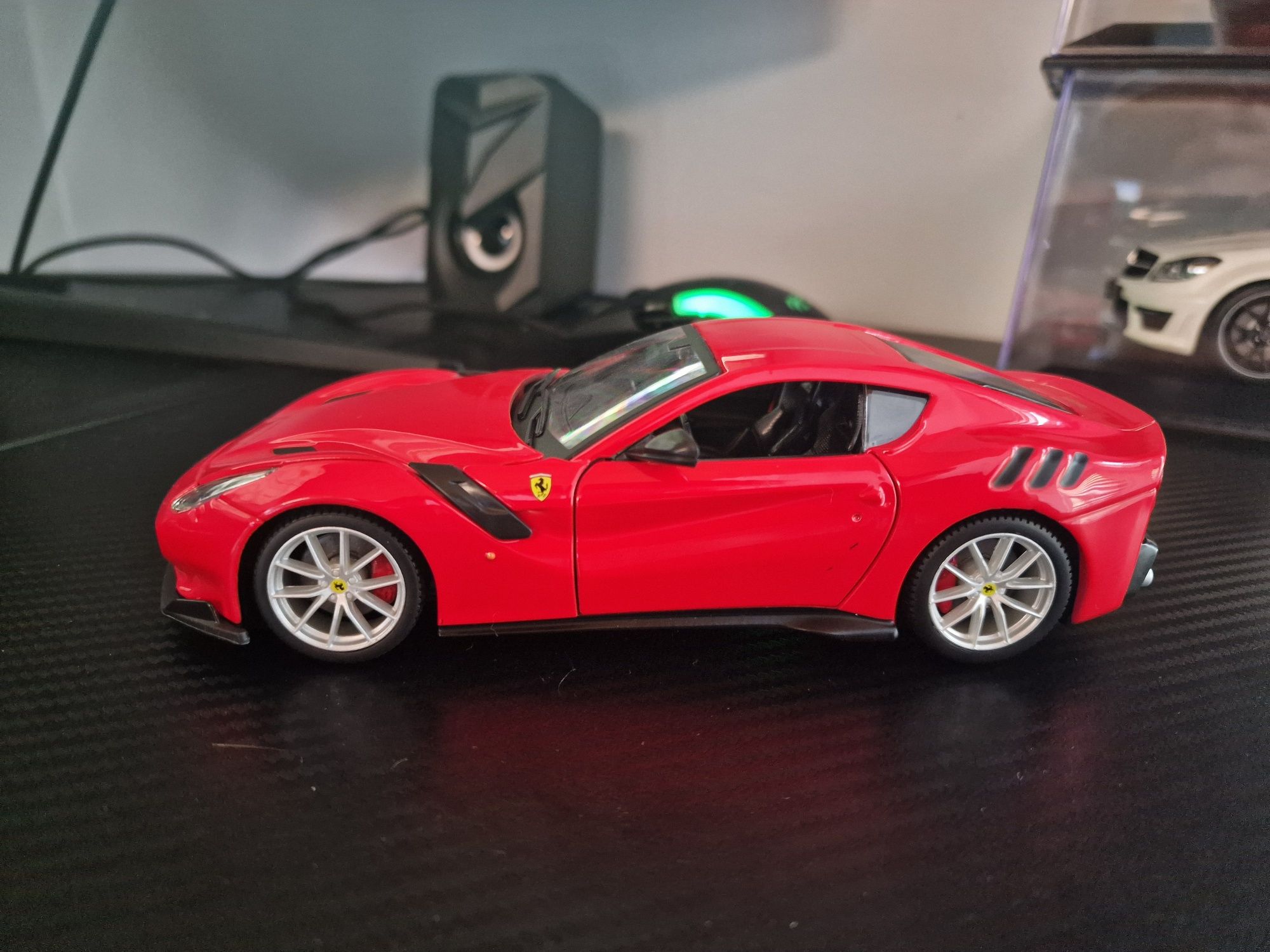Ferrari F12 TDF  1;24