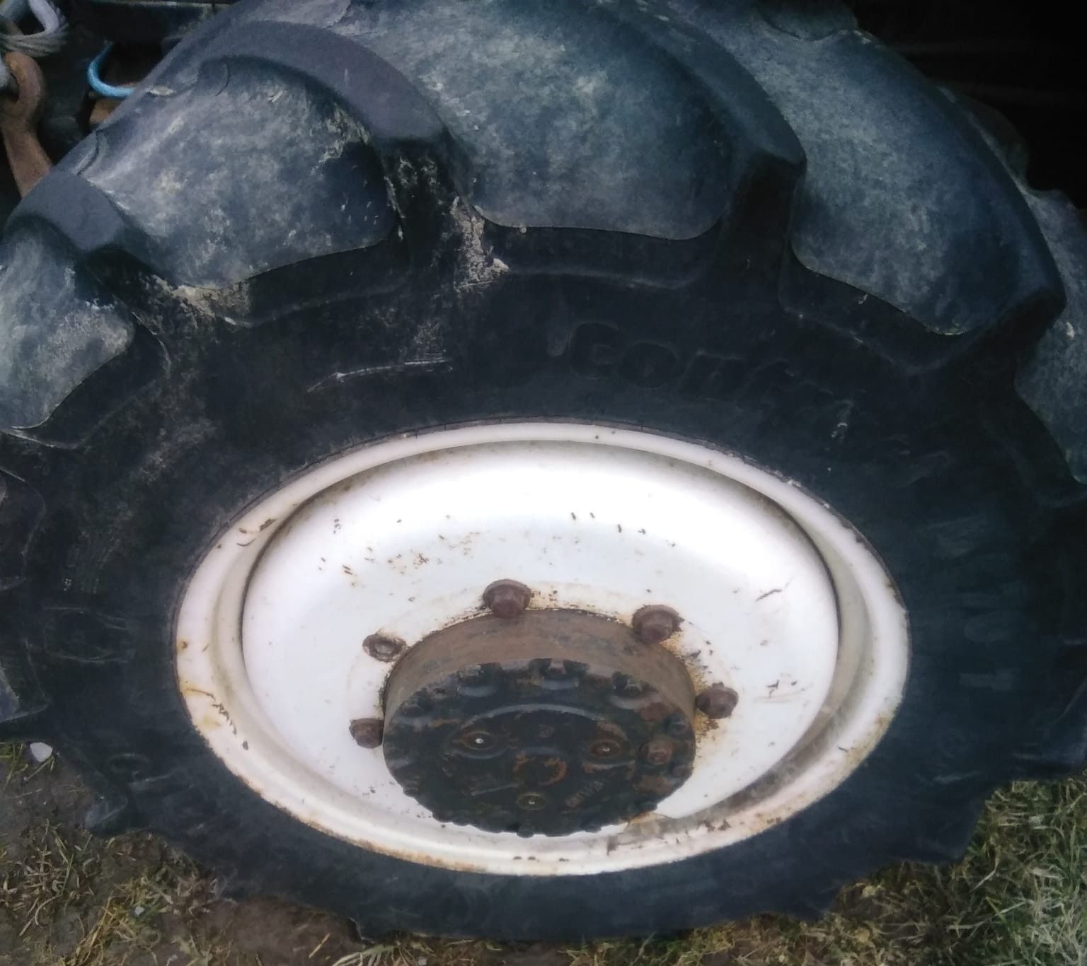 Koła R24 320/70 przód zefir,zetor ,new holland,yto,case przednie .