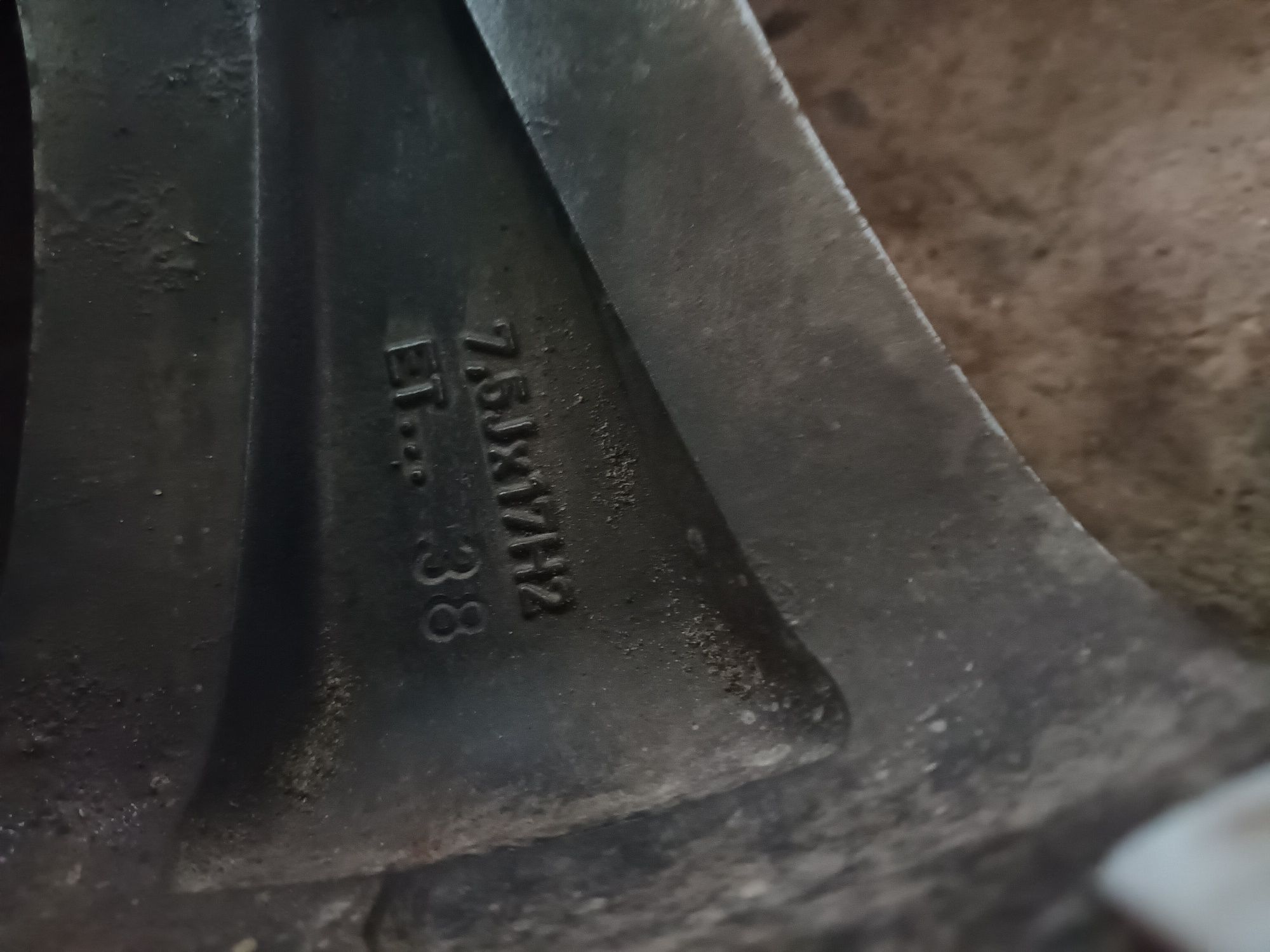 4 Диски r17 з шинами Hyundai