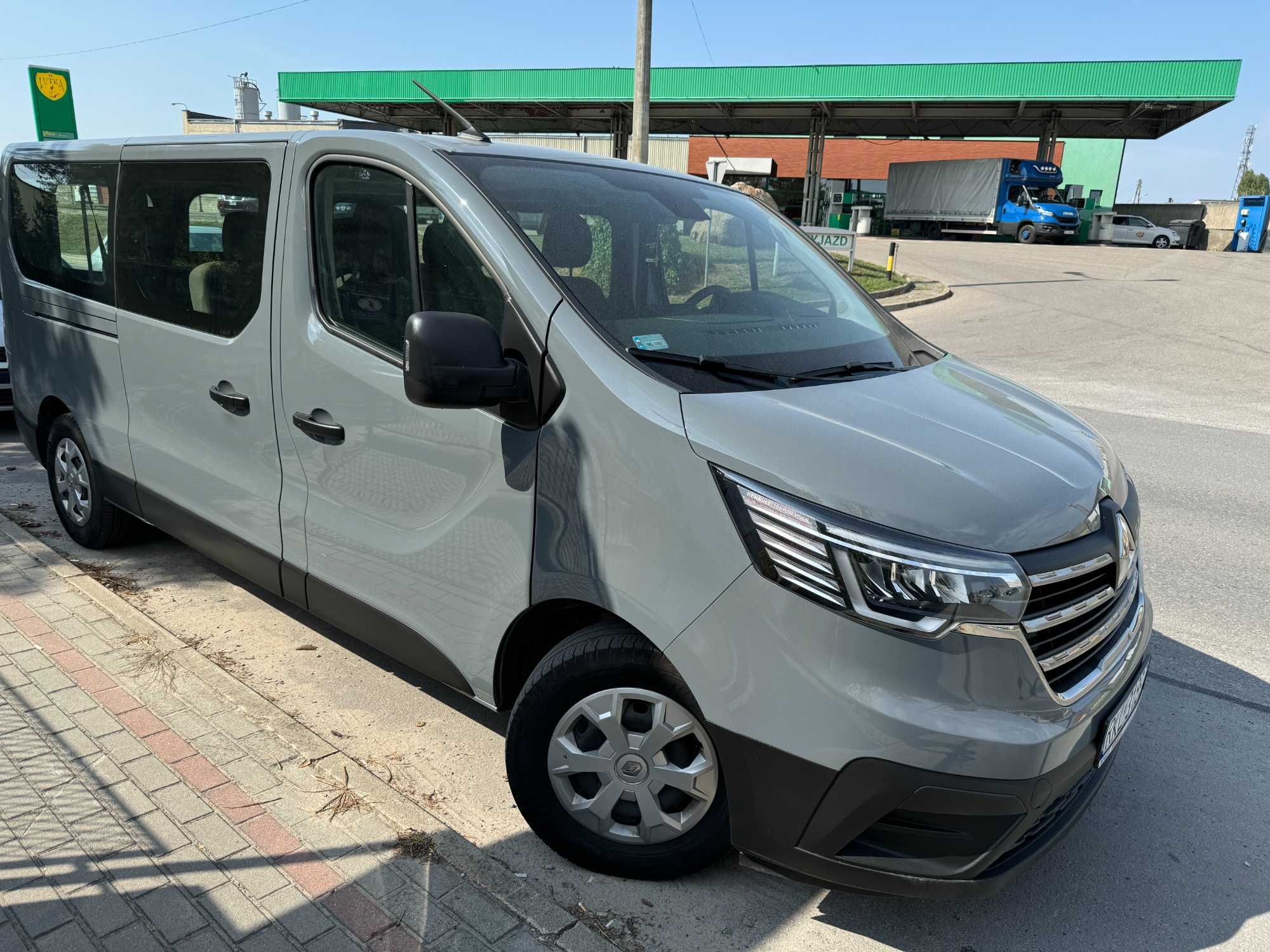 Wynajem busa 9 osobowego