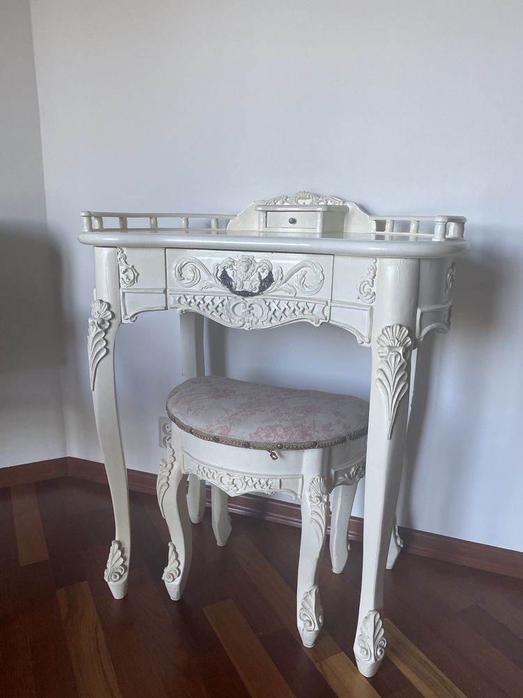 Toaletka konsolka stylizowana na antyk barokowa biała konsola stolik