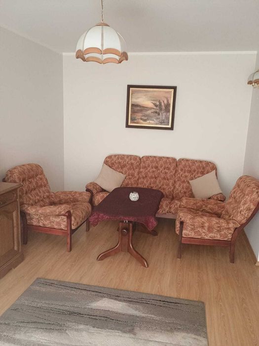 Komplet wypoczynkowy z końca lat 80-tych w bardzo dobrym stanie.