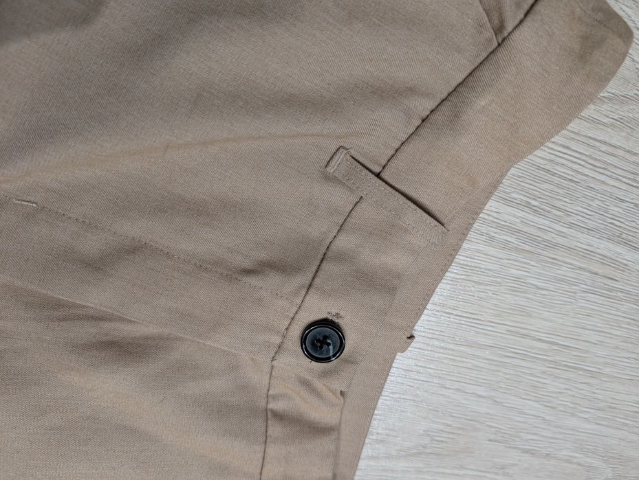 Eleganckie spodnie z szerokimi nogawkami Monki