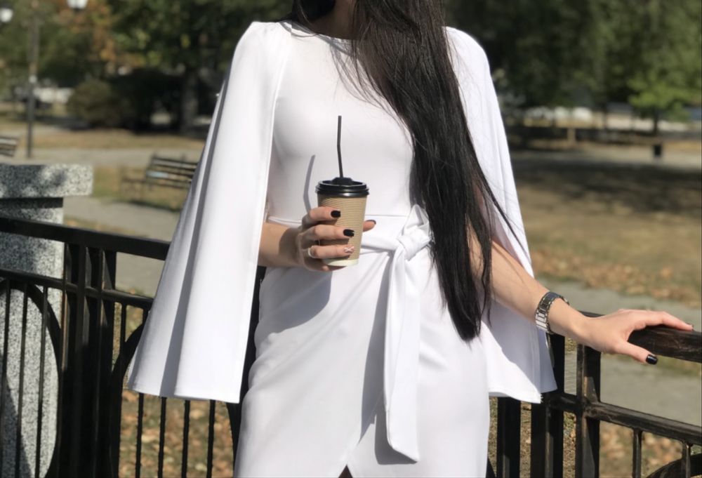 Продам білу сукню