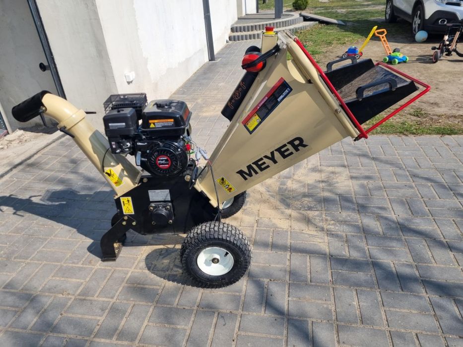 Wynajem wypożyczalnia glebogryzarka rębak przyczepka wiertnice młoty